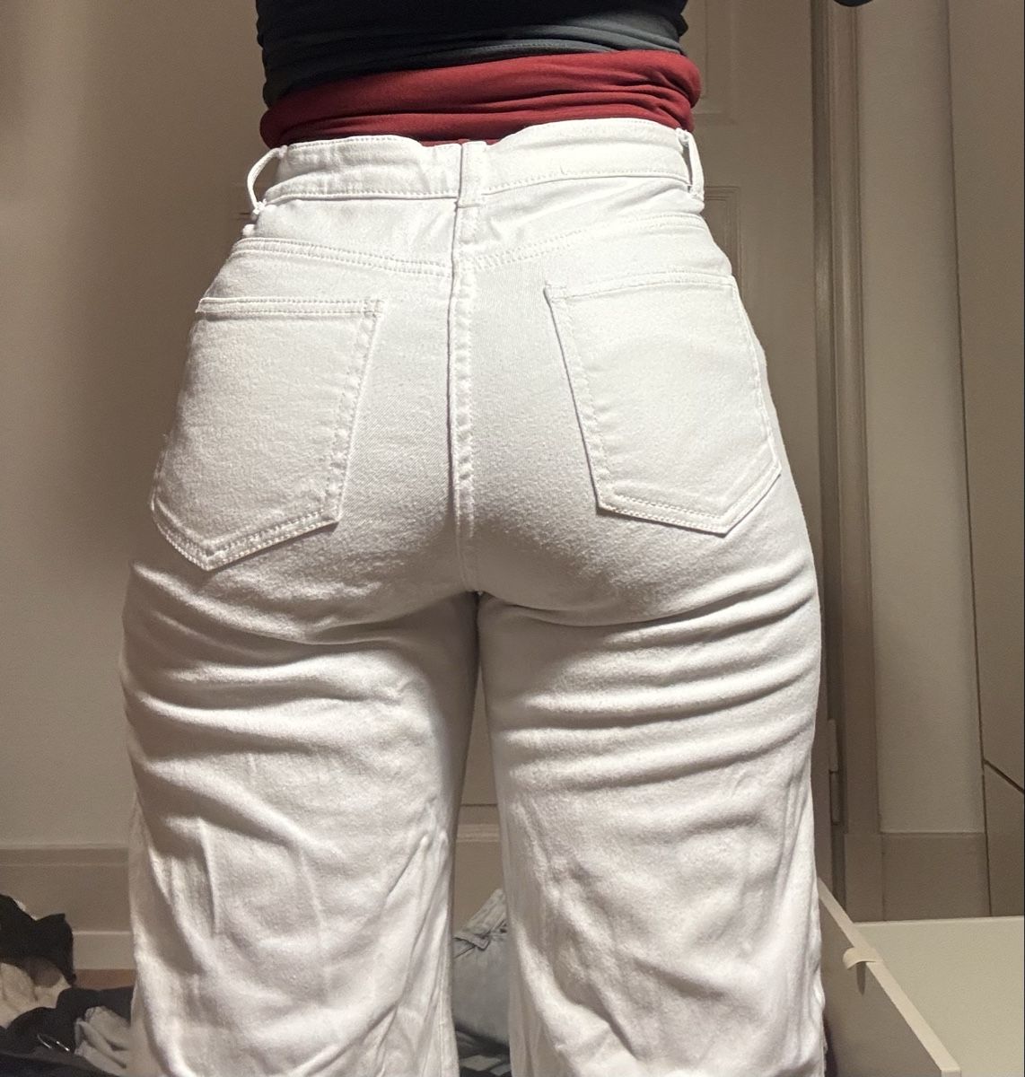H&M Jeans: White denim straight jean – Gebraucht aus St. Gallen von lor_q58n 2
