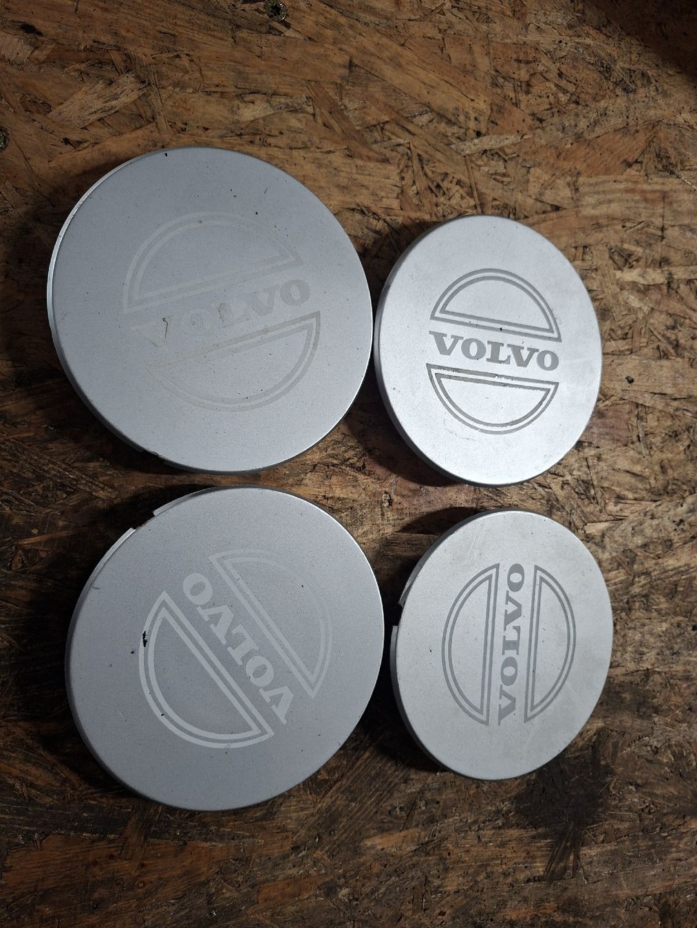 Volvo Alle Autoersatzteile: Volvo Alufelgdndeckel – Gebraucht aus Ermensee von volvo-Turbo