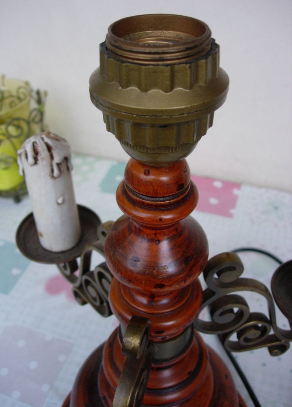 Lampade: Tischlampe – Usato da Basel venduto da Grbina64 7