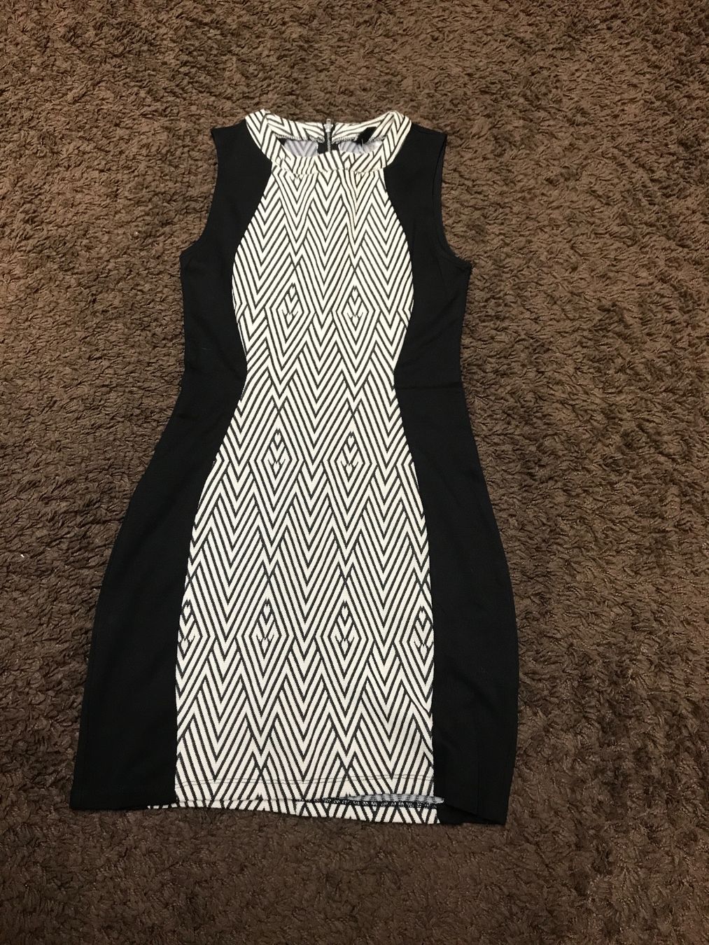H&M Vestiti: Kurzes Kleid Gr 36 H&M – Usato da St. Margrethen SG venduto da kellenbh