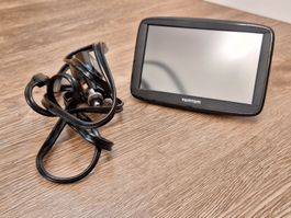TomTom GPS- Navigationsgerät mit Ladekabel
