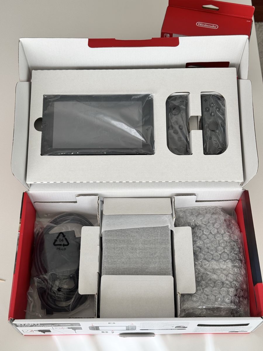 Nintendo Console: Nintendo Switch (V2) Set komplett, 2x Pro Controller, 400GB – Nuovo (secondo la descrizione) da Stansstad venduto da ck1386 7