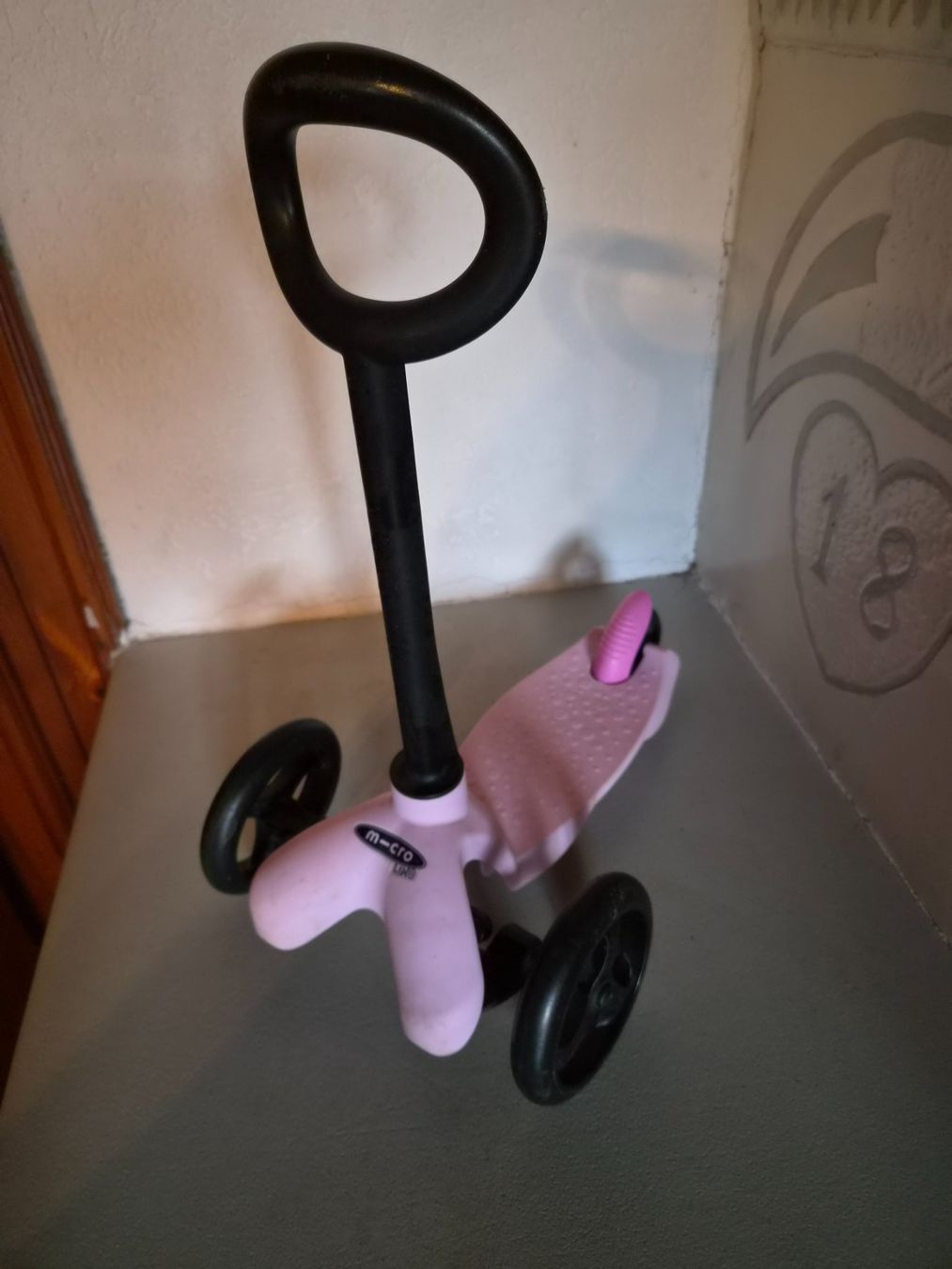Micro Kickboard: Micro Microlino Kinderroller, gebraucht – Gebraucht aus Schwanden i.E. von Cothesama 1