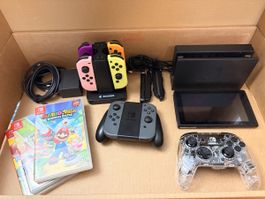 Nintendo Switch Konsole mit Zubehör und Spielen 2/2