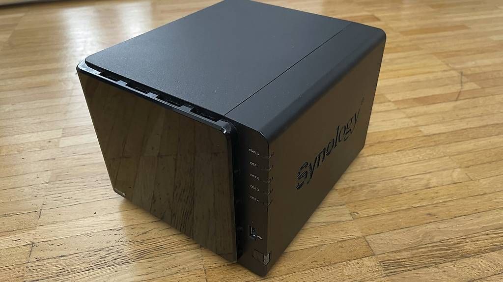 Synology Server: Synology DS916+ (8GB RAM) – Usato da Lenzburg venduto da Marcroth
