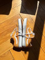 Vans Old Skool in Golden Nugget / True White