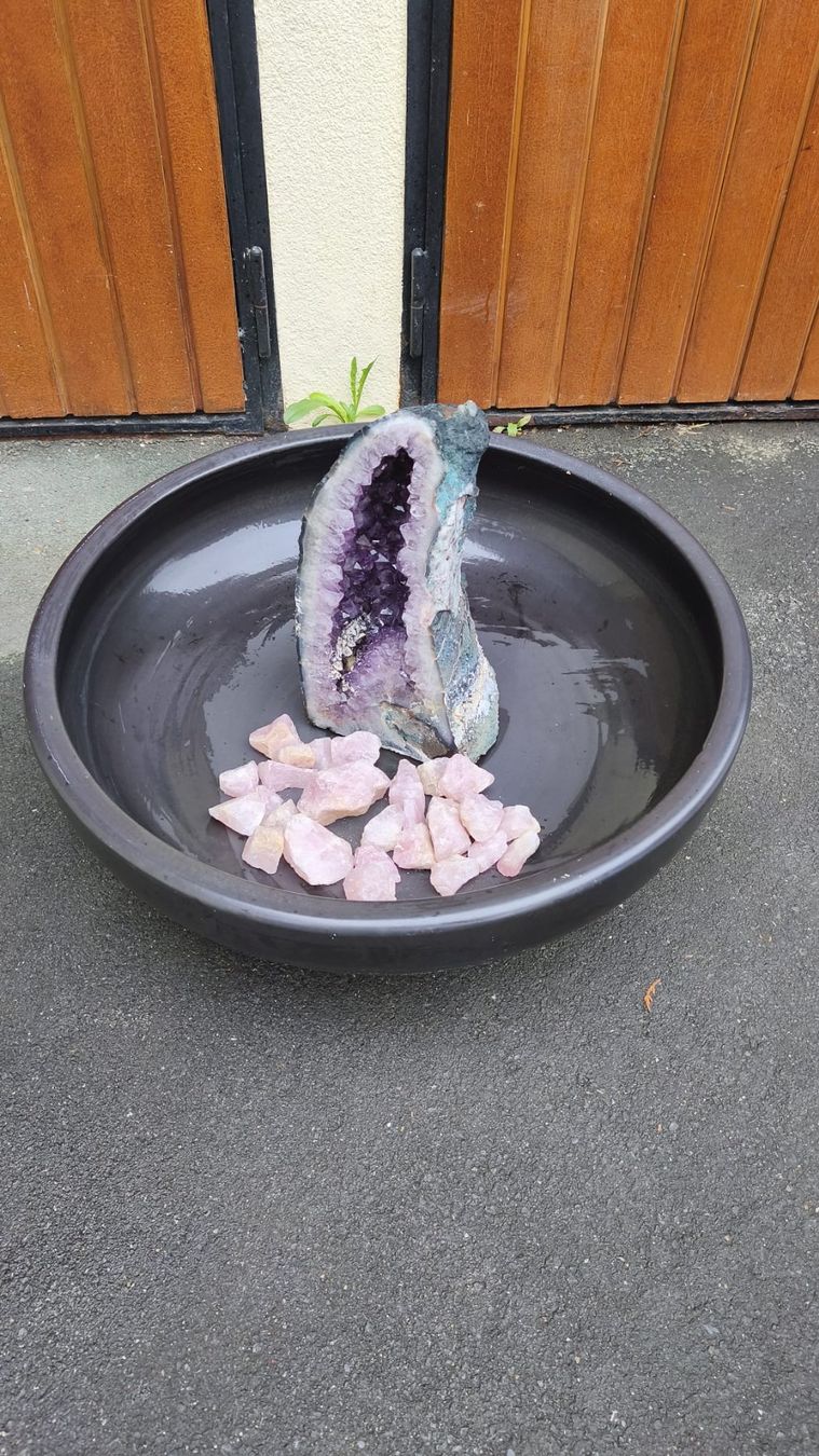 Coupes: Amethystdruse, Rosenquarz & 75-Liter-Schale – D'occasion à Morschach par flusssein 1