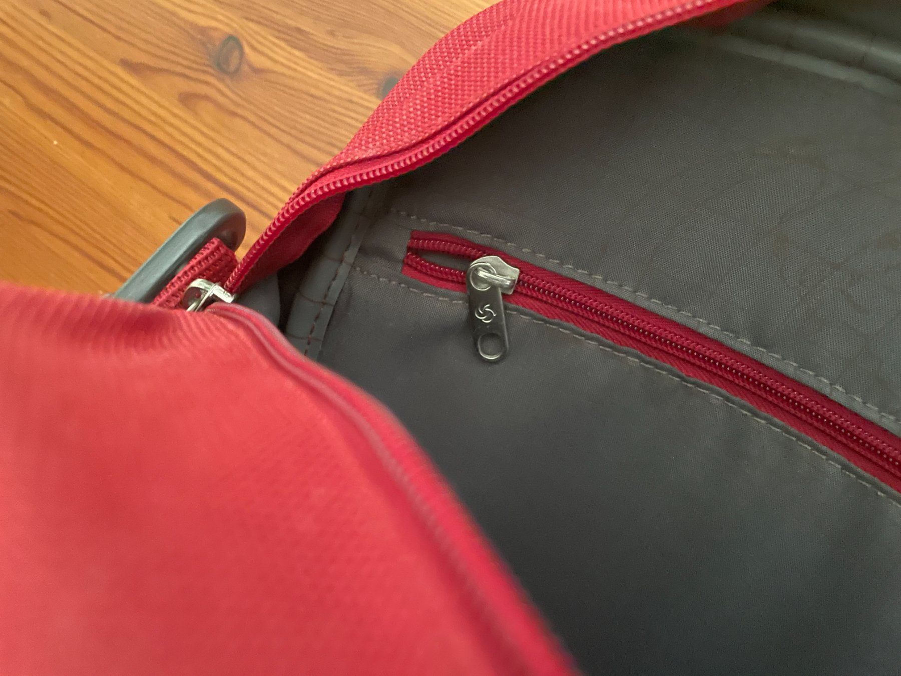Samsonite Borse: Umhängetasche Samsonite Cordoba – Usato da Biberist venduto da Maxime543 5