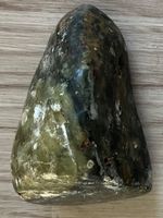 Sehr schöner Grüner Polierter LABRADORIT / „Magma-Gestein“