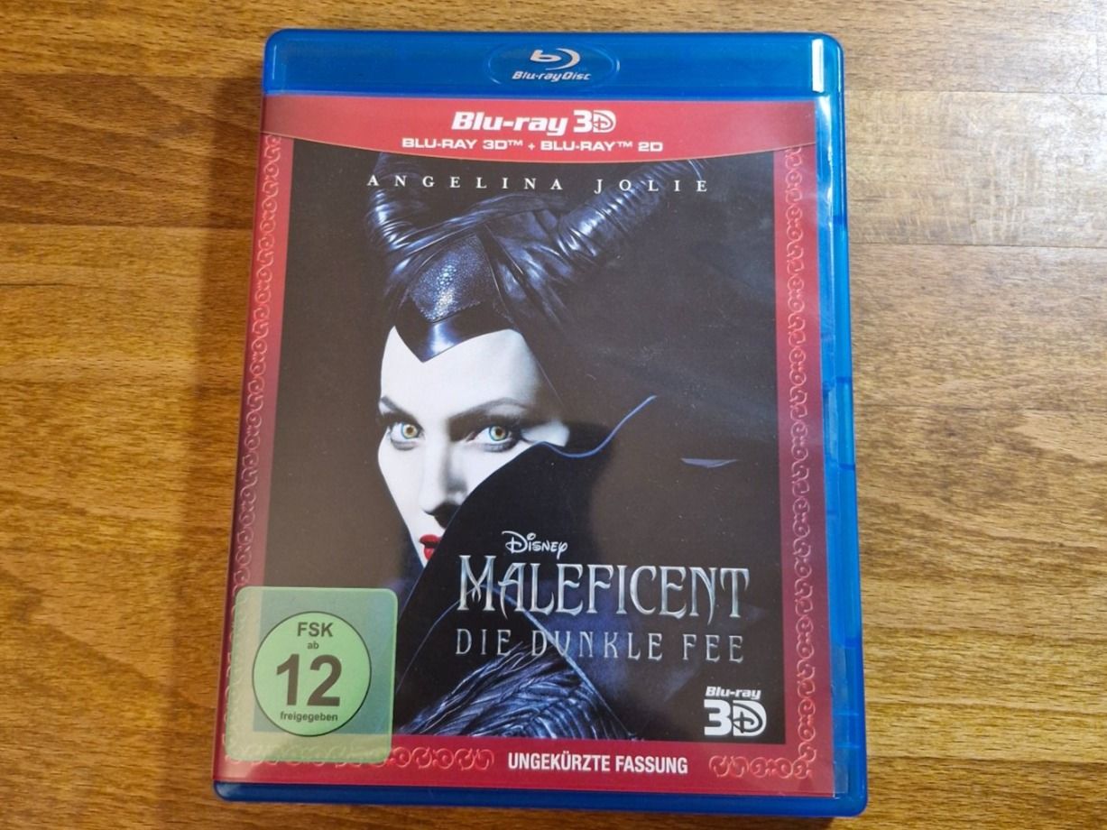 Tutti i DVDs: Maleficent - Die Dunkle Fee 3D (2014) Bluray – Usato da Pfungen venduto da Whitie