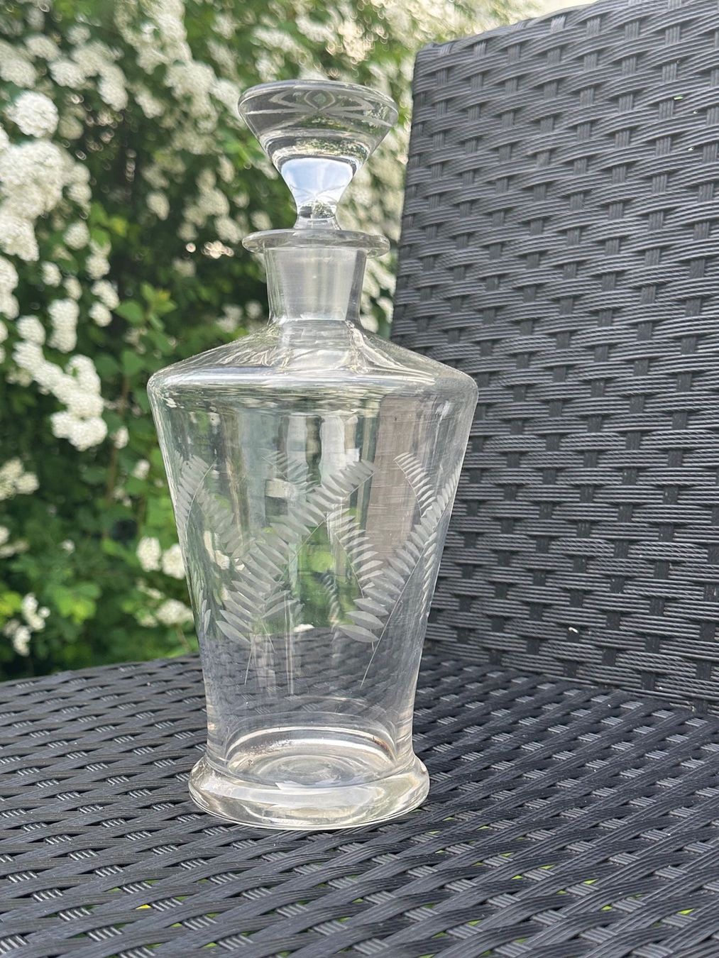 Caraffe: Vintage Glaskaraffe mit Stöpsel, filigranes Musterglas – Usato da Münchenstein venduto da tsp01 1