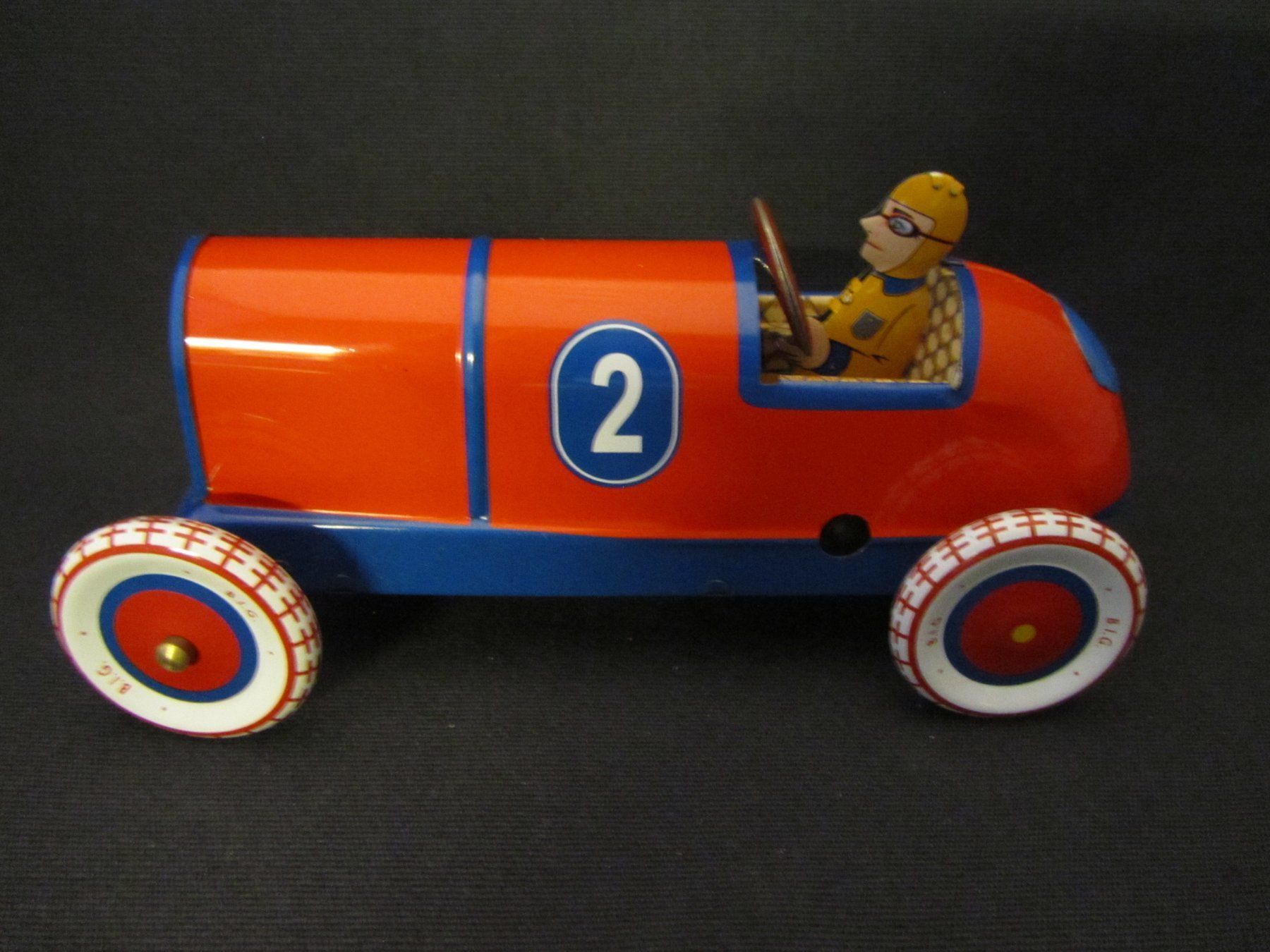 Modellini d'auto: Race Car ST.JOHN – Nuovo e nell'imballaggio originale da Basel venduto da spinne02 1