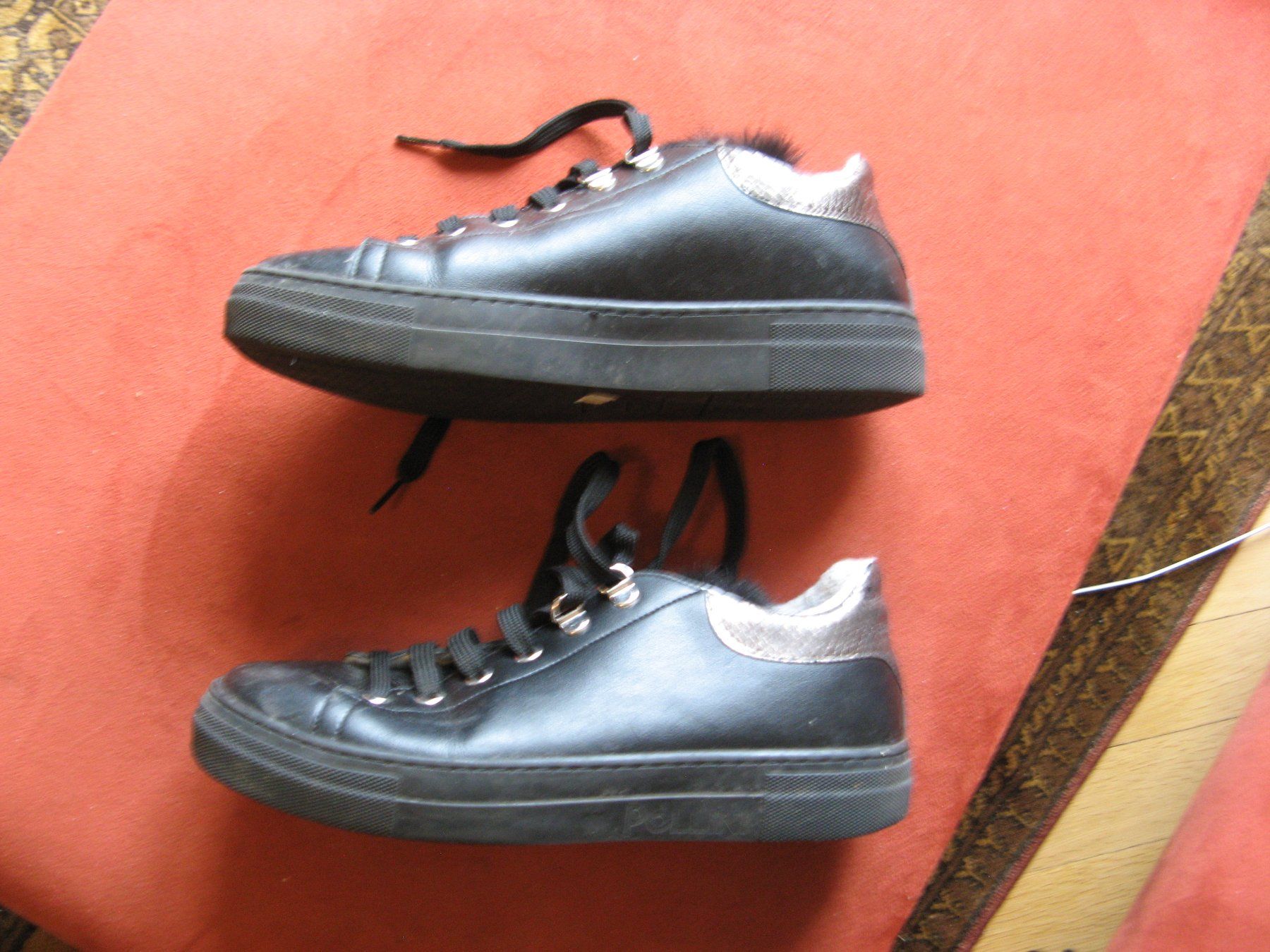 Scarpe da donna: Sneakers Gr. 41 Pollini – Usato da Zürich venduto da apil 6