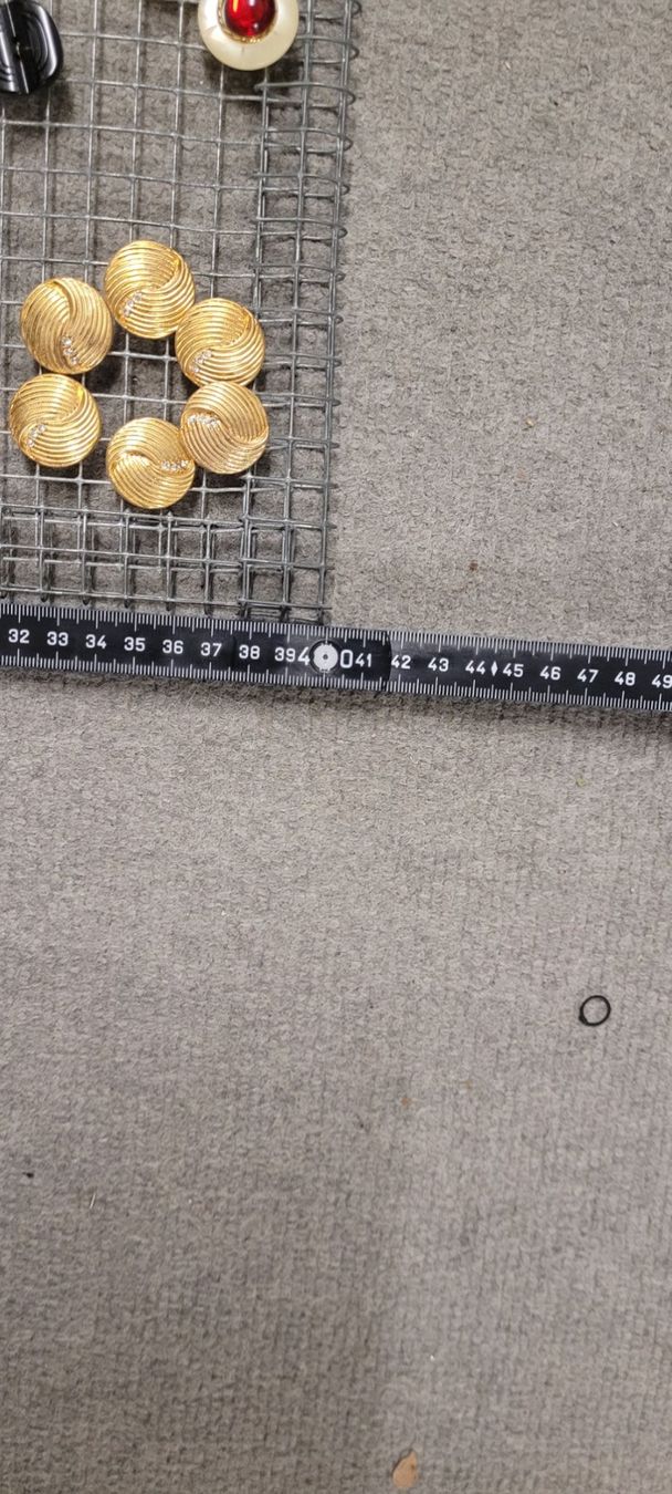 Bottoni: Knopfbild – Usato da Jona venduto da Evets 1