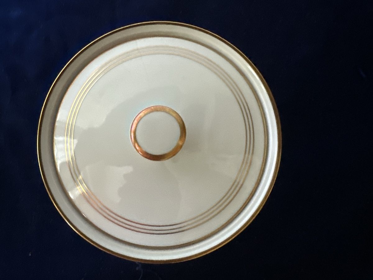 Zuccheriere: Zuckerdose  mit  Deckel. 1951 Langenthal 13cm Durchmesser – Usato da Zürich venduto da Chaeffeler 1