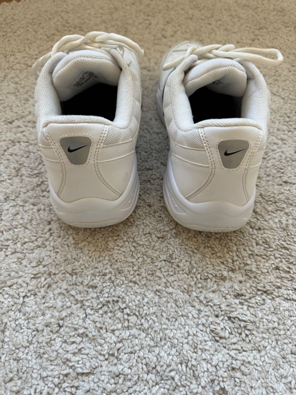 Nike Scarpe da donna: Weisse Nike Sportschuhe – Usato da Binningen venduto da lea_5mf8 3
