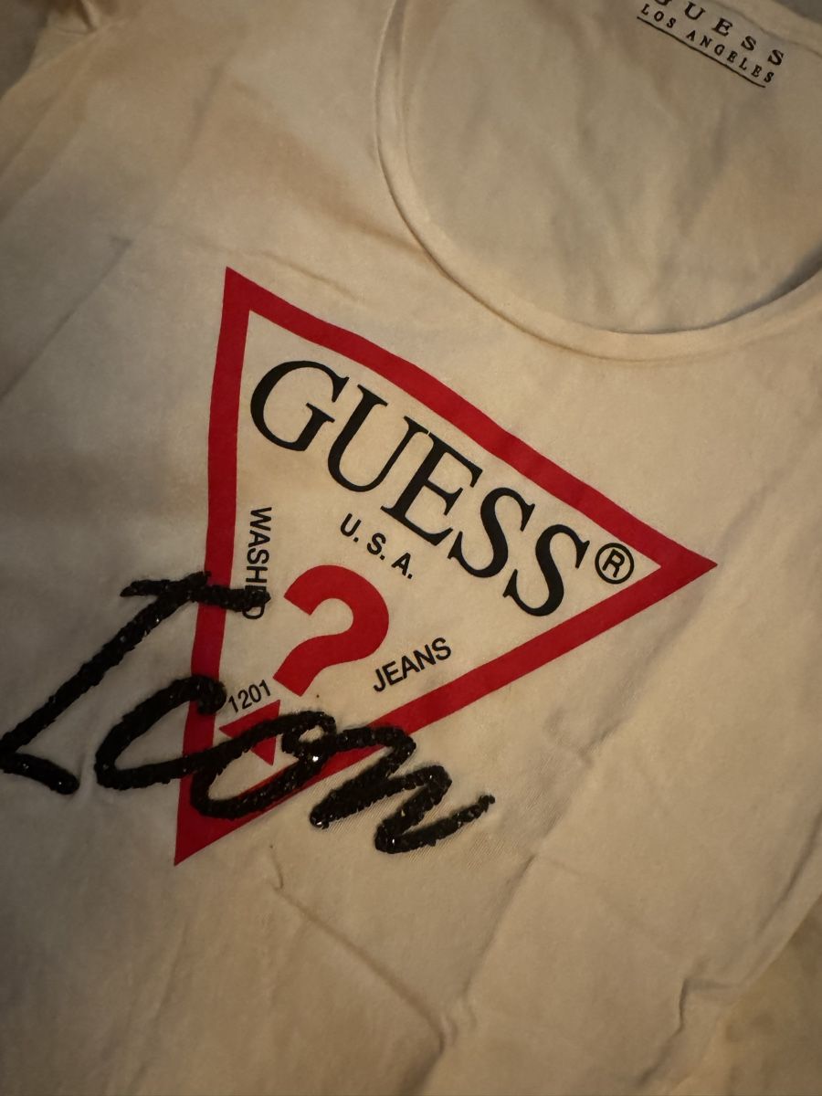 T-shirt: Guess Icon Damenshirt, Grösse xs – Nuovo (secondo la descrizione) da Volketswil venduto da Modelka 1