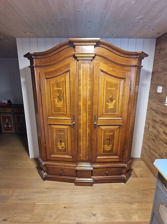 Articles en bois: Bauernschrank (Bodenseeschrank) – D'occasion à Lungern par libra87 3