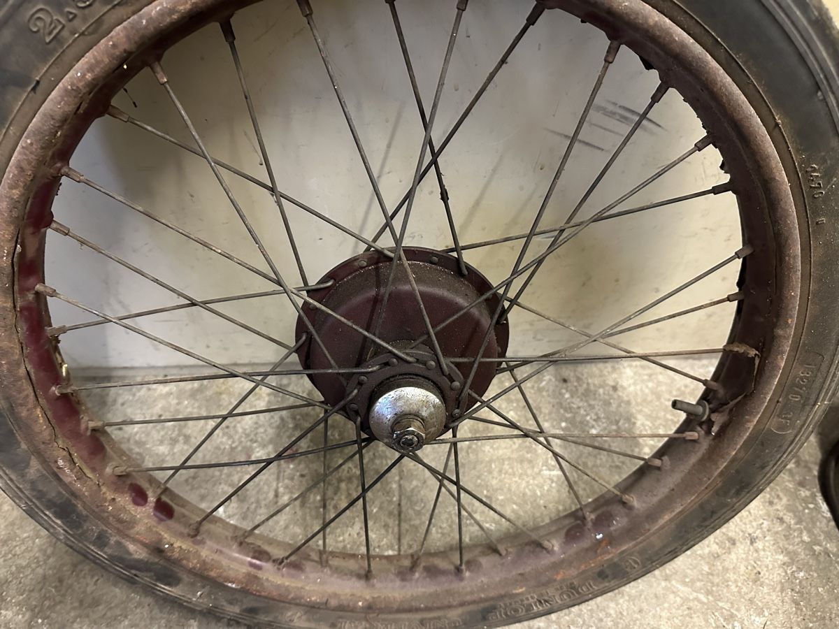 Alle Motorradersatzteile: Roue avant moto ancienne / Vorderrad oldtimer 19 motobecane? – Gebraucht aus Courtételle von claude41 6