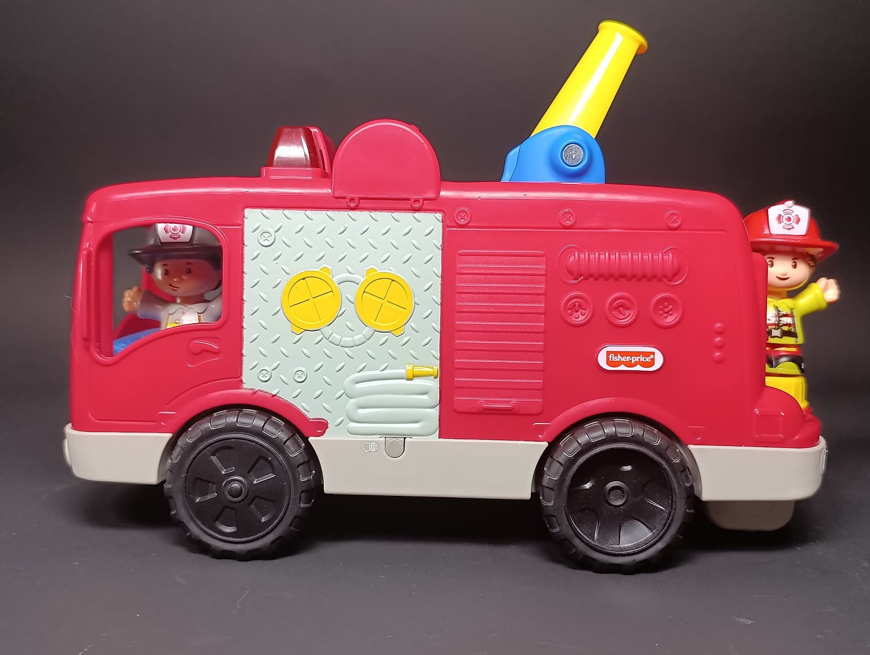 Fisher-Price Giocattoli: FISHER-PRICE camion de pompier et 2 figurines – Usato da Thielle venduto da Plusvalue_Neuchatel 2