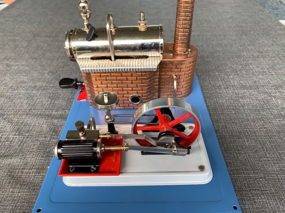 Dampfmaschine D10 von Wilesco | Kaufen auf Ricardo