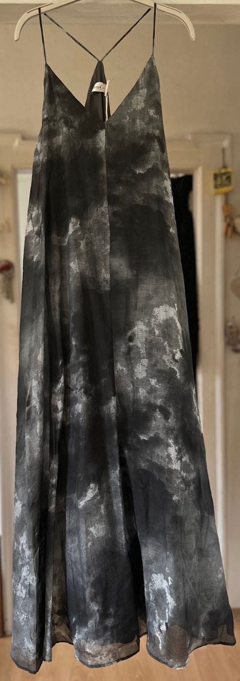 Robes: LONGUE ROBE SOUPLE! M SOLDES DE FIN DE SAISON – Neuf avec emballage d'origine à Locarno par NicoNion
