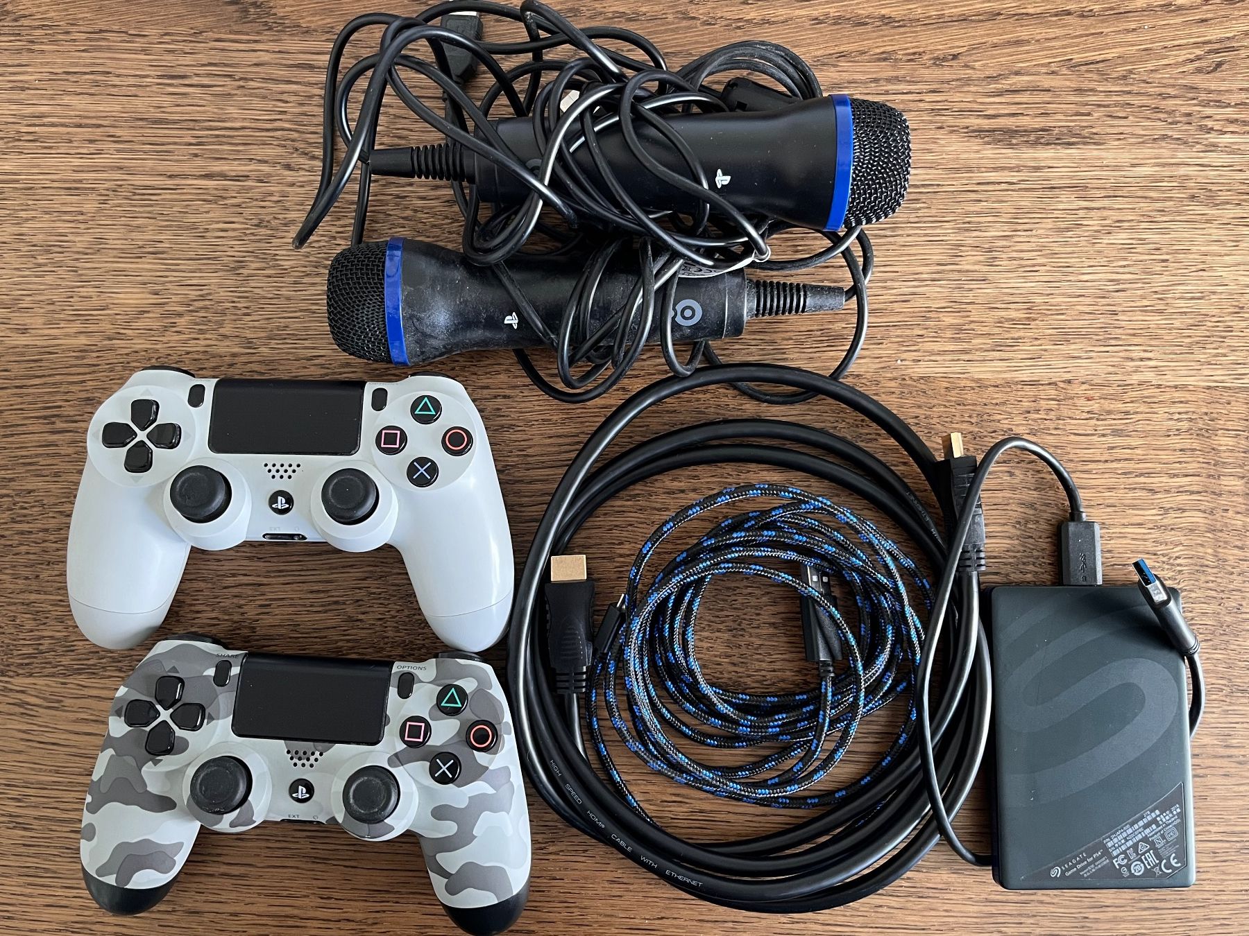 Sony Konsolen: PlayStation 4 500GB + 2 Controller + 2TB HDD + 27 Games uvm. – Gebraucht aus Winterthur von Ingold15 2