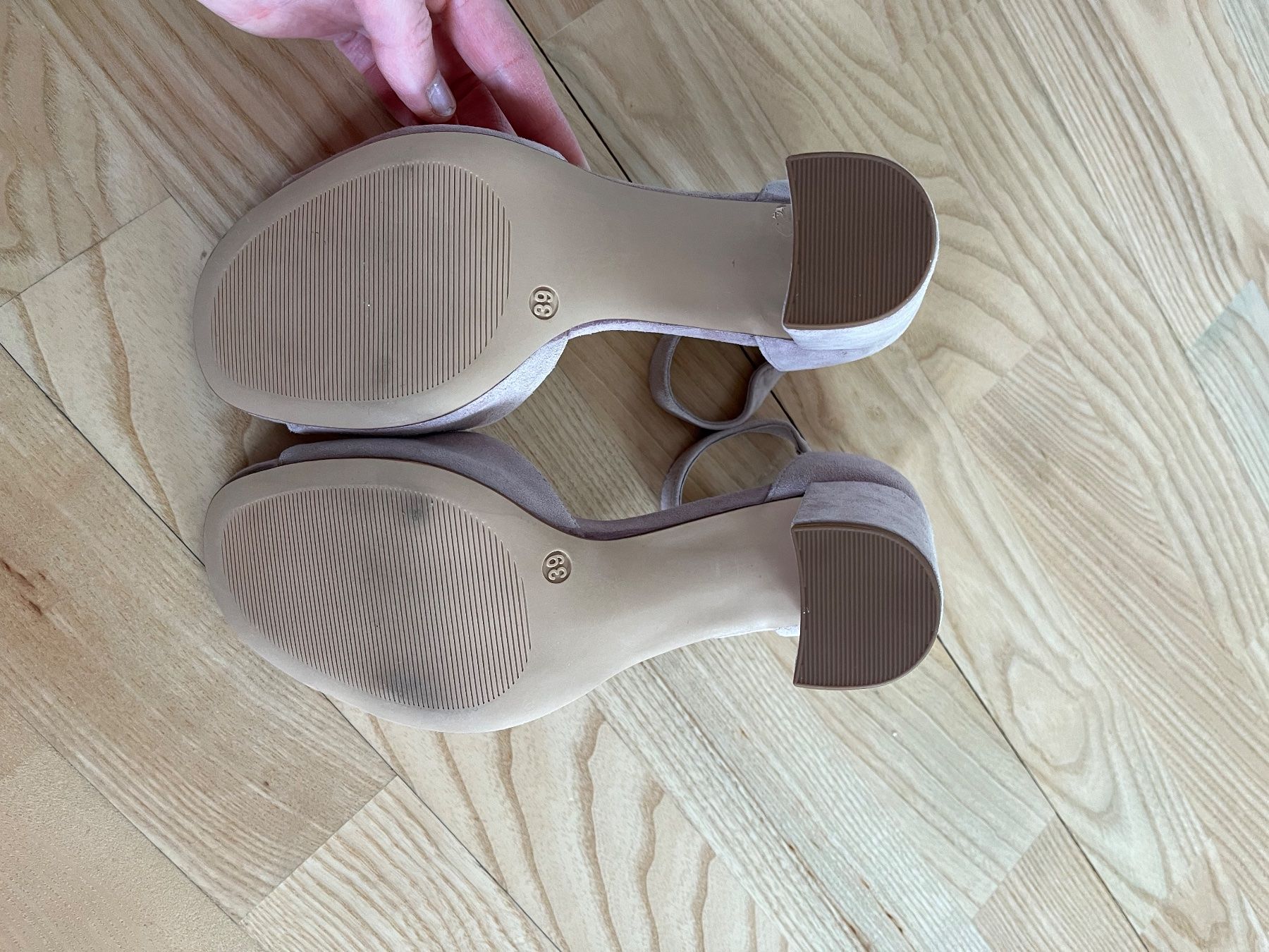 Scarpe da donna: Pumps Gr. 39 in Flieder – Nuovo (secondo la descrizione) da Olten venduto da stern8622 2
