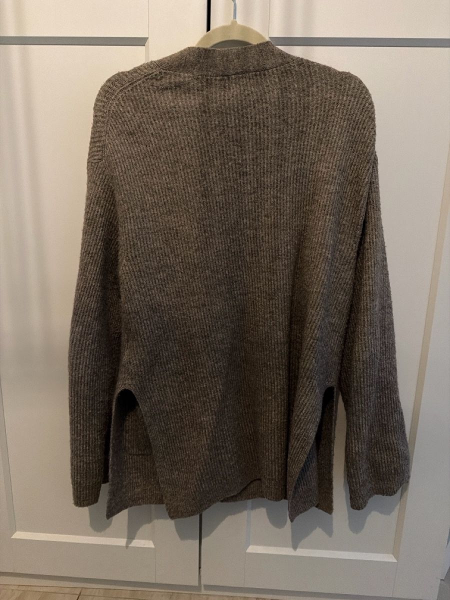 H&M Maglioni & Felpe: H&M Oversized Knit Cardigan – Usato da Paradiso venduto da Ixaya.studio 4