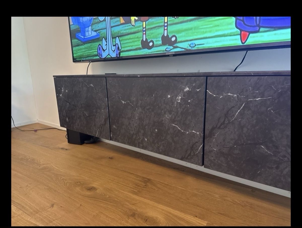 Ikea Mobili TV: Besta Türe/Platte – Usato da Starrkirch-Wil venduto da Sel-ma