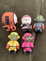 5x ART/ Designer- Toy (Spacebot etc.)
