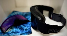 Anon M3 Skibrille schwarz mit magnetischem Wechselglas