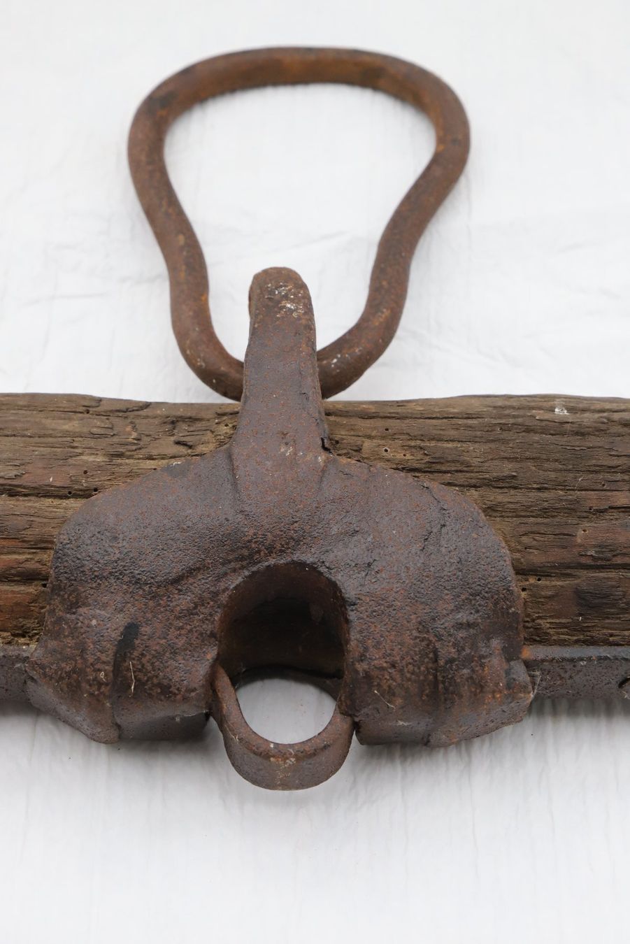 Briglie & Cavezze: Antikes Holz-Joch – Usato da Neftenbach venduto da Froeschl1 1