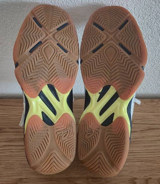 Chaussures hommes: Asics Blade FF Hallenschuhe 42,5 – D'occasion à Basel par SwissVault 1