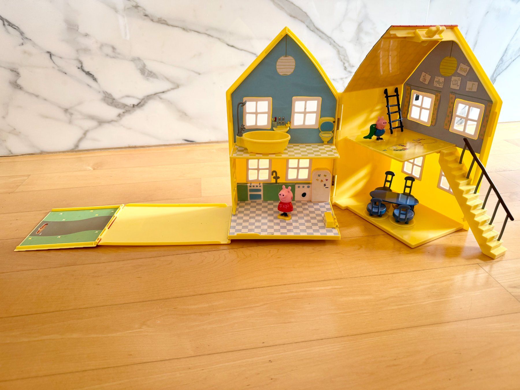 Maisons & Meubles de poupées: Peppa Pig Haus – D'occasion à Luzern par isa_27cg