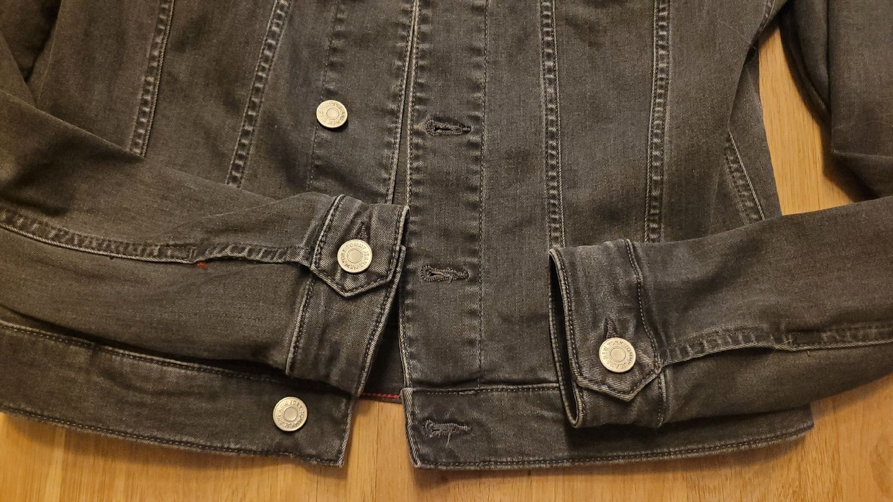 Tommy Hilfiger Jacken: Jeansjacke von Tommy Jeans XS – Neu (gemäss Beschreibung) aus Bremgarten AG von PrincessOfTheNight 3