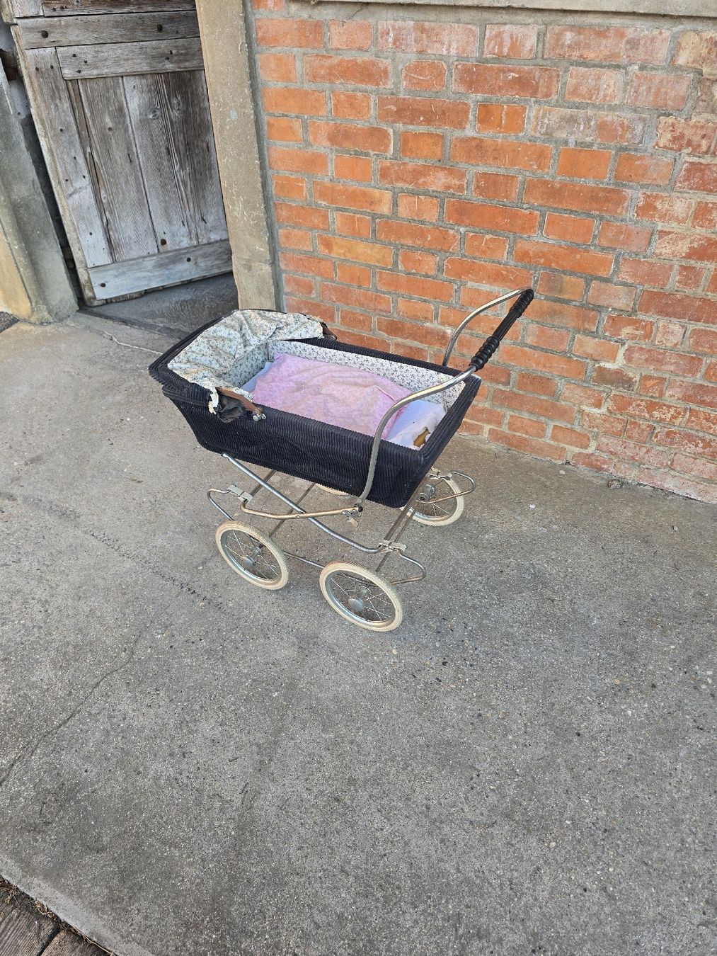 Carrozzine: Kinderwagen schwarz retro  – Usato da Aarberg venduto da 2002stefan