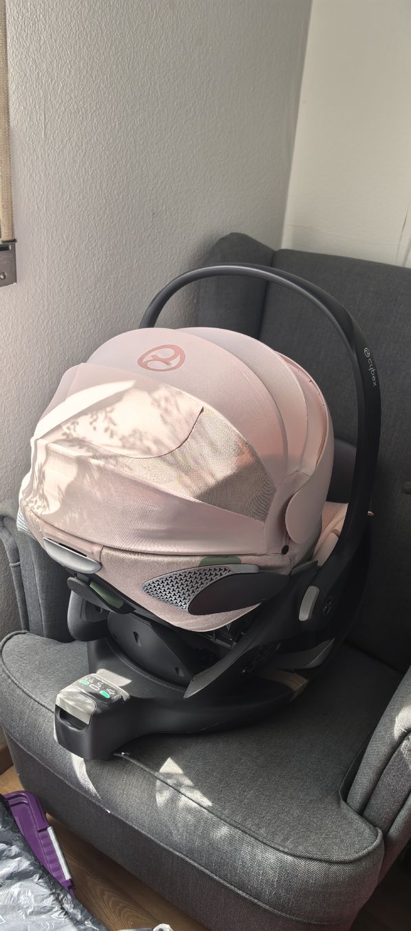 Cybex Seggiolini per auto: Cybex Babyschale i-size +  Base i-size  – Usato da Murten venduto da Musterschwiegersohn 2