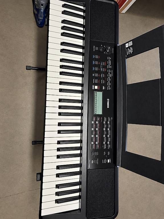 Strumenti musicali: Yamaha Piano – Usato da Niederbipp venduto da ced_2jtt 1