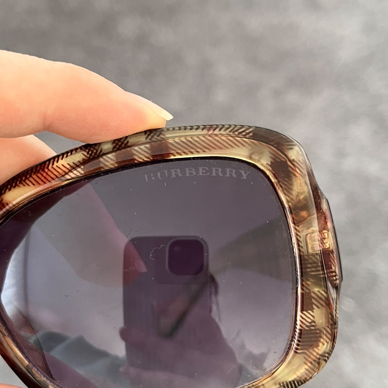 Burberry Occhiali & Lenti: Burberry Plaid Sunglasses / Sonnenbrille – Usato da Zug venduto da saskia-chiara 3