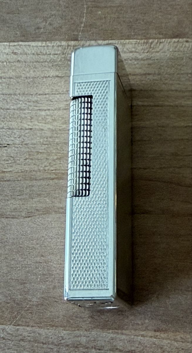 Dunhill Accendini: professionell restauriertes Vintage Dunhill Feuerzeug – Usato da Embrach venduto da watchesandlighters 6