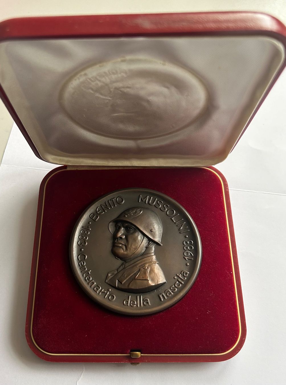 Medaglie: Benito Mussolini - Centenario della nascita 1883 - 1983 – Nuovo (secondo la descrizione) da Gossau SG venduto da Gallus00 2