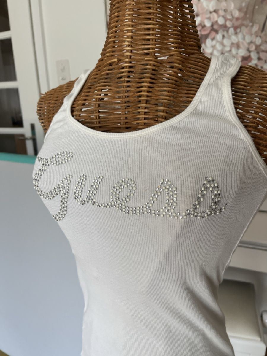 Guess Top: Guess Top, weiss mit Strass XS – Usato da Solothurn venduto da Bobesch08 1