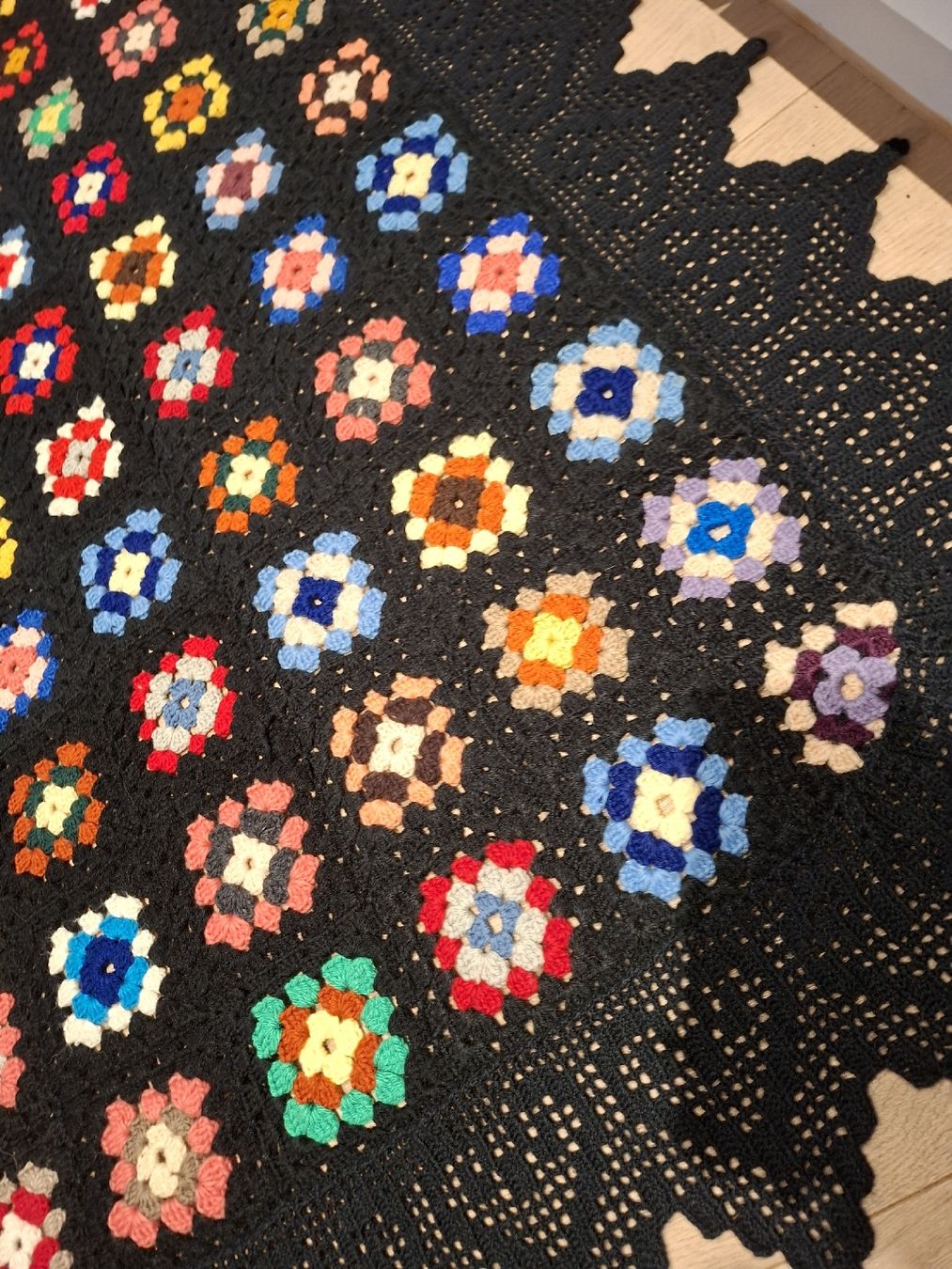 Coperte: vintage Bettüberwurf Granny Square – Usato da Meinisberg venduto da Destiny1972 1