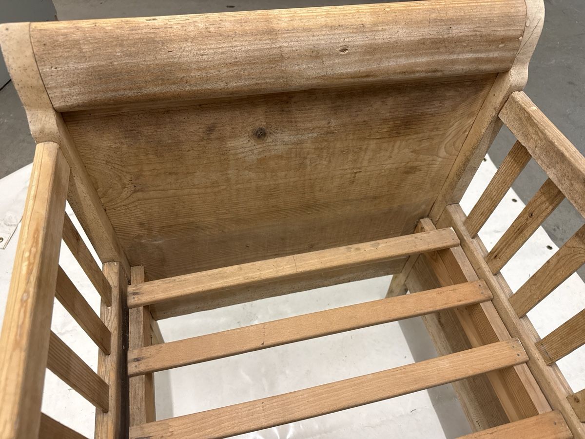 Betten: Altes Bauern Holzkinderbett  – Gebraucht aus Grenchen von swiss.antiques 4