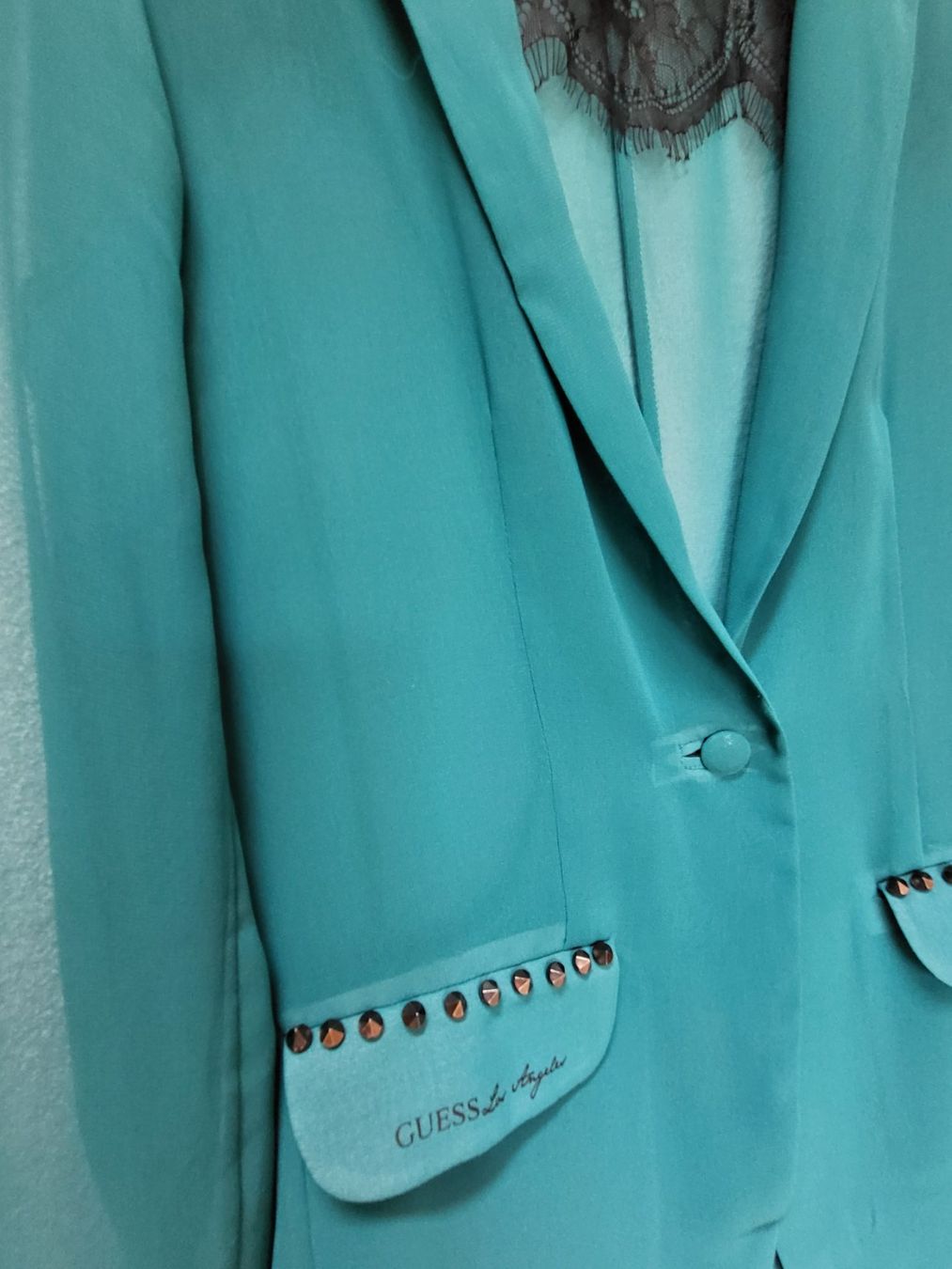 Guess Giacche: Blazer GUESS Damen, Grösse M, Super Zustand – Usato da Turbenthal venduto da nel_6kwk 2