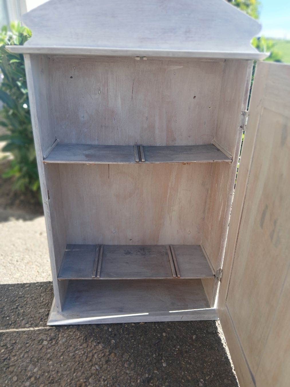 Armadi: Petite armoire blanchie – Usato da Corcelles-Payerne venduto da evalyne 1