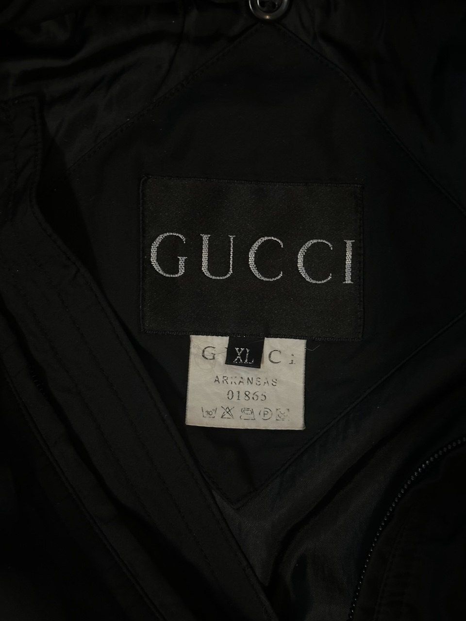 Gucci Vestes: Gucci Vintage Jacke Schwarz – D'occasion à Wassen UR par Mariianita 1