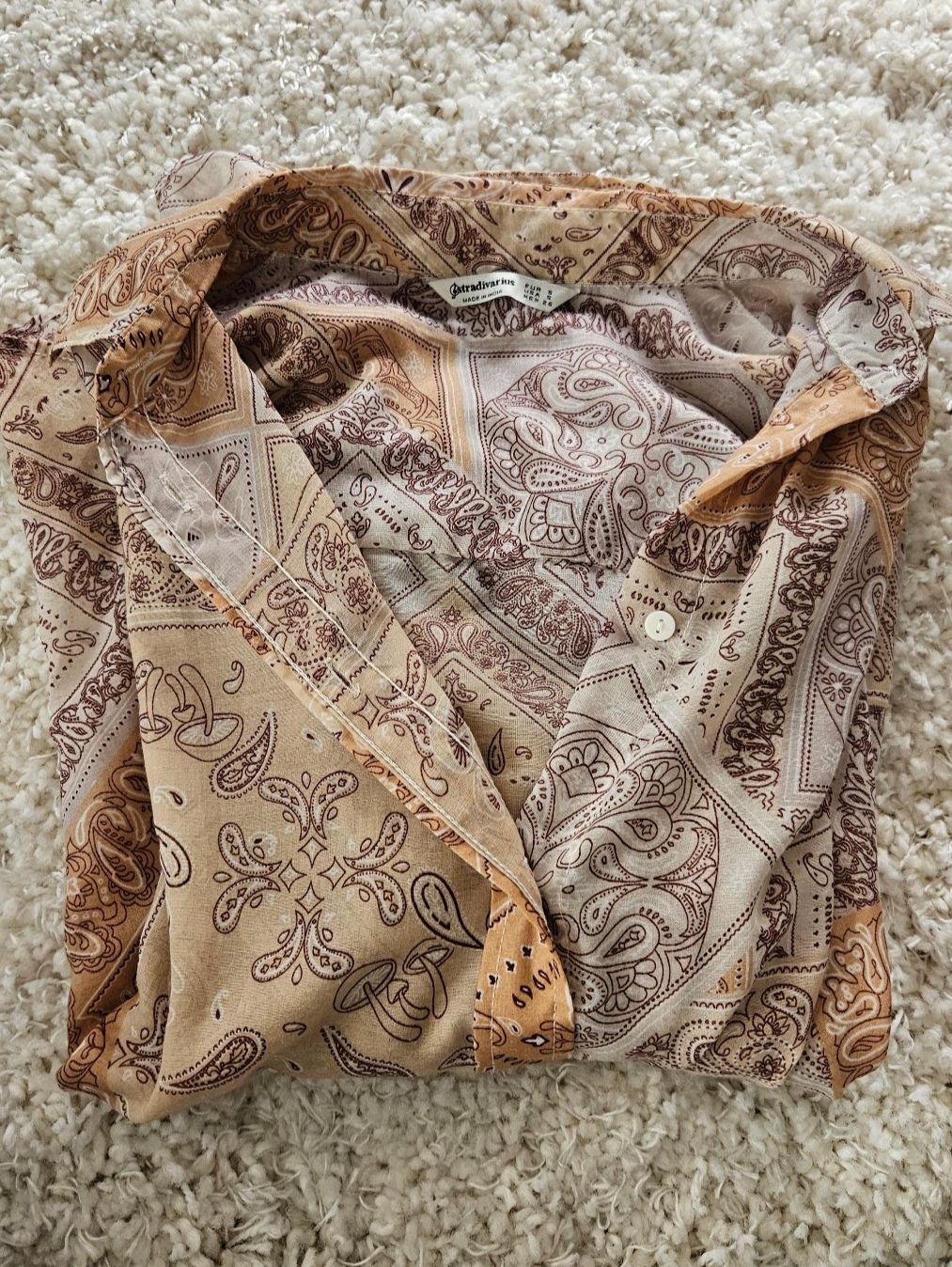 Stradivarius Camicette: Leichte, beige Bluse mit Boho-Muster Gr. S – Usato da Hettlingen venduto da Leaena279
