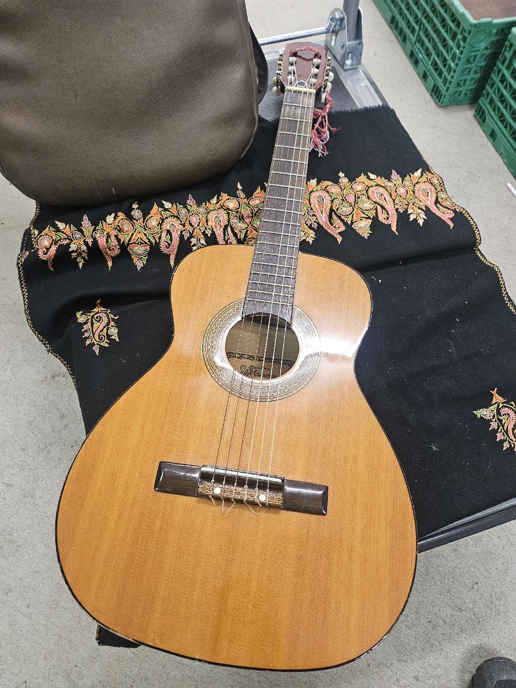 Strumenti musicali: Gitarre Winner Model No. 1040 mit Tasche – Usato da St. Gallen venduto da Cocos_Ricardo 5